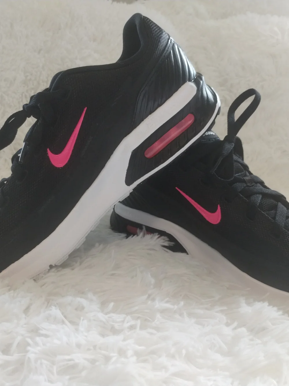 Nike Women’s Black Sneakers with Hot Pink Swoosh and White Midsole